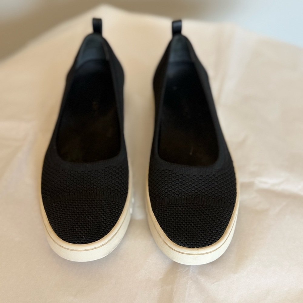 Vionic Uptown Skimmer Knit Slip-On Women Slip On Size 5 Black w/ white sole